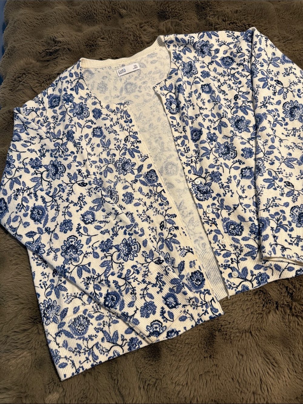 croft & barrow White Cardigan Jacket with Blue Floral Print